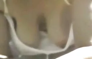 XXX یک دختر جوان تصمیم عکس سکسی کیرتوی کس گرفت که واژن بزرگ خود را استمناء کند