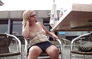 XXX عیاشی در رشته های بزرگ روی یک قایق بادبانی عكس كير كون