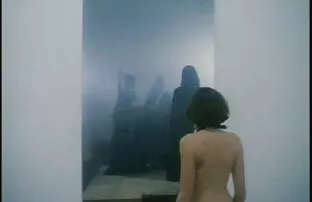 XXX جولیا در ازای پول موافقت كرد ویدویسکسی كه با وانت در ساحل تغییر كند