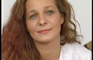 XXX مقعد با عکسهای سکسی کیر تو کوس دوتلو روی میز آشپزخانه