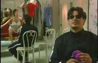 XXX زن شلوغ چربی که در حمام ادرار می عكس كوس وكون کند