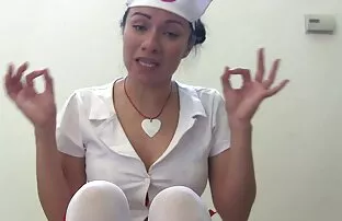 XXX جوان بلوند بالغ بالغ دارای الاغ است کیر کس متحرک