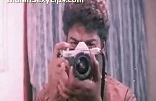 XXX پسرش حتی به یک مجله شهوت برانگیز عكس كير كون نمی رود ، برای او خسته می شود