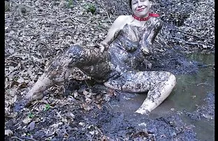 XXX دانش آموز زیبا ژنیا با بازی اش عکس سکسی کیرتوی کس