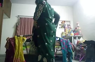 XXX مادر عکس سکسی کوس و کیر آمالیا پسر دیگری را به خانه می برد