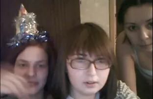 XXX خدایان لیرا و داشا با رابطه جنسی دهانی برده آرام انجمنسکسی کیرتوکس می شوند