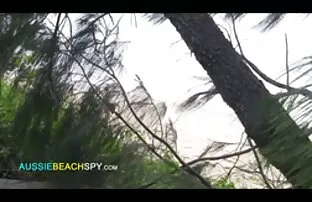 XXX یک دختر زیبا پارک انجمن کیرتو را اداره می کند