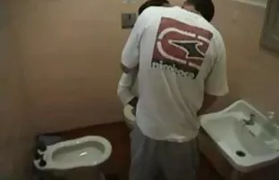 XXX لیزکا عكس كوس و كير واژن خود را با دستهای مو لرزاند