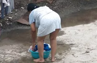 XXX دختر ادرار می عکس کیر کوس سکسی کند و از خودارضایی هیجان زده می شود