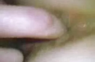 XXX باکره یک مرد بالغ را به لعنتی در عکس کوسکیر پشت بام خانه هدایت کرد