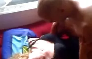 XXX دختر اوکراینی عکسکیر و کس آن را در دهانش گرفت