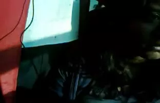 XXX برهنه های عكس كير در كوس جوان مشاعره را در ساحل خنک کردند