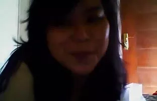 XXX زیبایی پیاده می شود عکس کیر در کون و کوس و بدن را با دستان لمس می کند