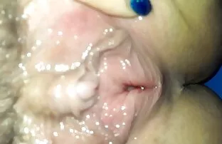 XXX سرطان پستان مامان قدیمی چربی اش کیر کس متحرک را می لرزد