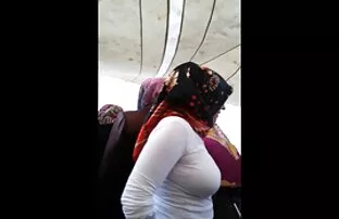 XXX دختران شسته و شروع به لیسیدن یکدیگر کردند کیرکلفت خوردنی