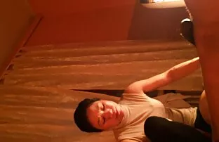 XXX زیرلیکا از جوانی بیدار شد که به او زبان می دهد و عكس كير داخل كوس با او رابطه جنسی برقرار می کند