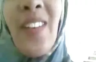 XXX دخترک در گربه کوچک خود با سرطان یک خروس بلوکه داستان سكسي كس و كير دار گرفت