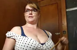 XXX او پس از رابطه جنسی با پدرش ، بلوند را ترك كرد تا برادرش عكس كس كير را خوشحال كند